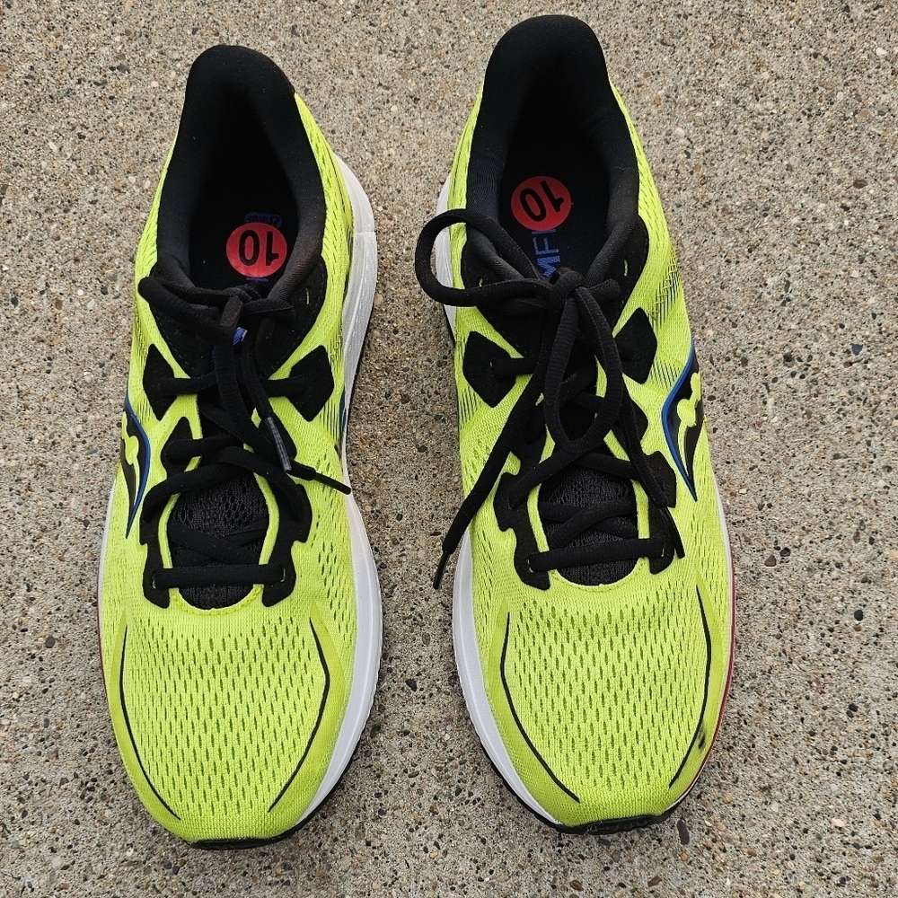 New Saucony PWRRUN Formfit sneaker Men's size 10